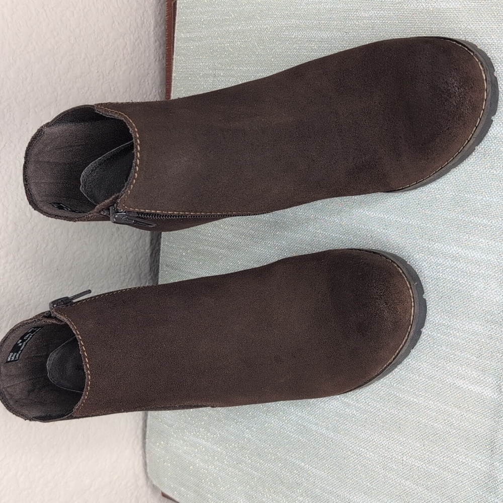 Clarks Pause Camila Ankle Boot - Picture 2 of 8